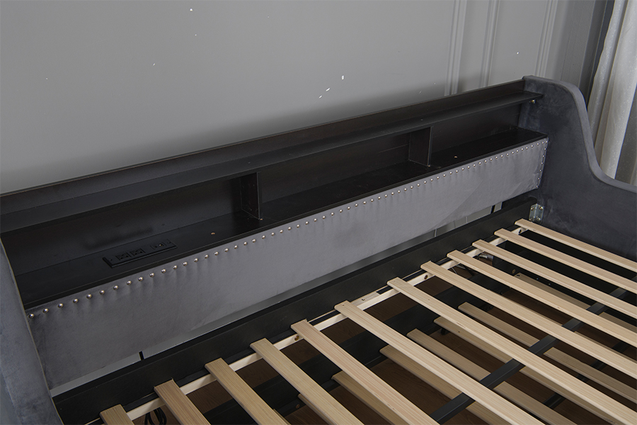 4857-1U Ausziehbares Sofabett mit weichem Samtbezug