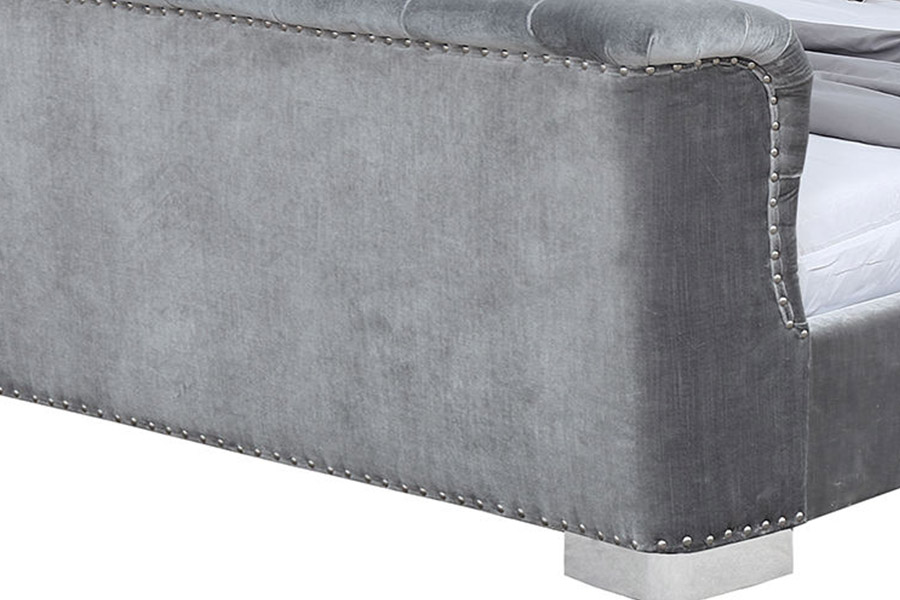 1413 Gepolstertes Plattformbett im modernen Design