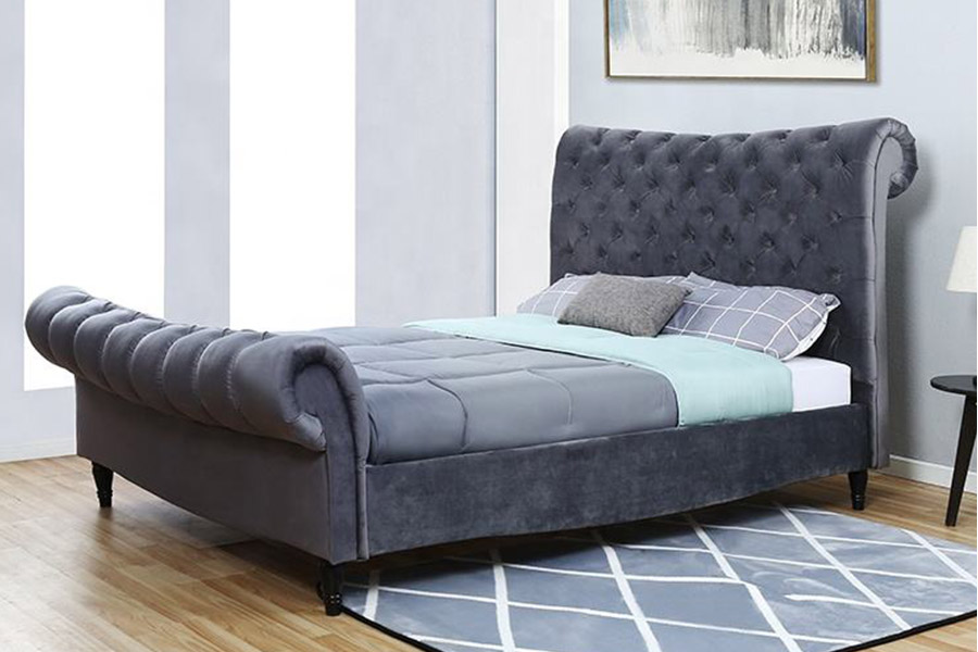 1393 Luxus-Schlittenbett mit hohem Kopfteil, gepolstertes Bett