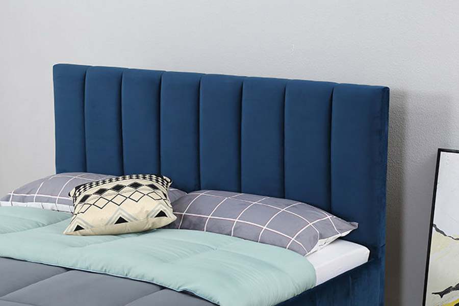 1382 Doppelbett im modernen Stil, gepolstertes Massivholzbett