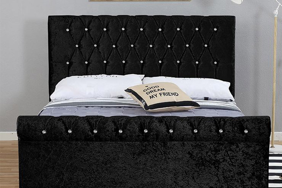 1366 Modernes Schlittenbett, gepolstertes Bett aus Samtstoff