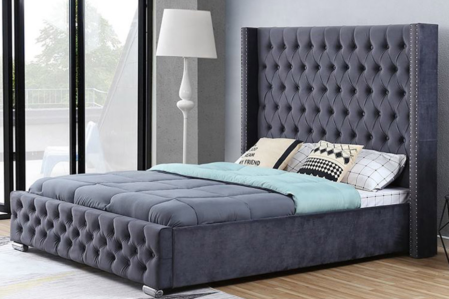1351 Modernes, luxuriöses Design-Wingback-Bett, gepolstertes Bett