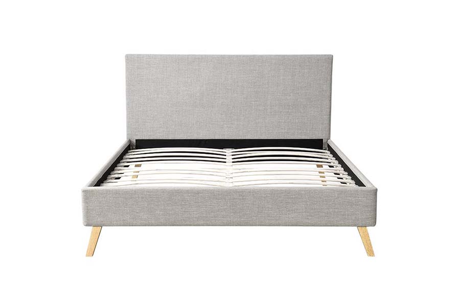 1525 Doppelbett mit Holzrahmen und weicher Polsterung