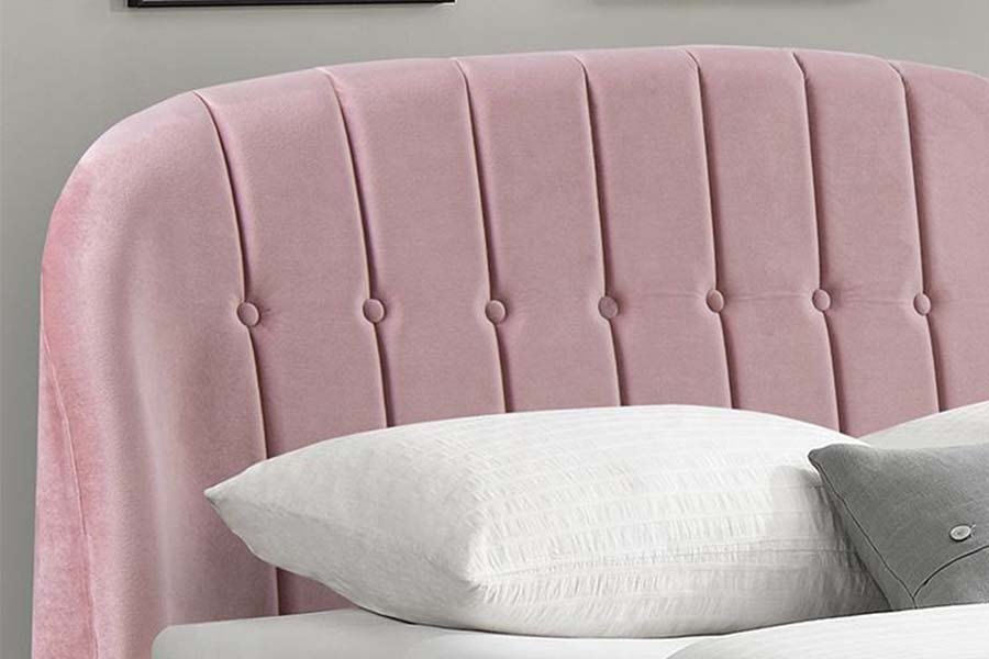 1598 Polsterbett aus rosa Samtstoff mit Holzpaneel