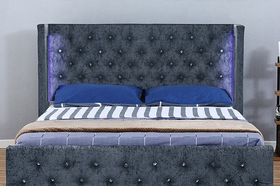 1290-1G Bettrahmen aus Holz mit Stauraum aus silbernem Samt und LED-Flügeln mit Diamanten